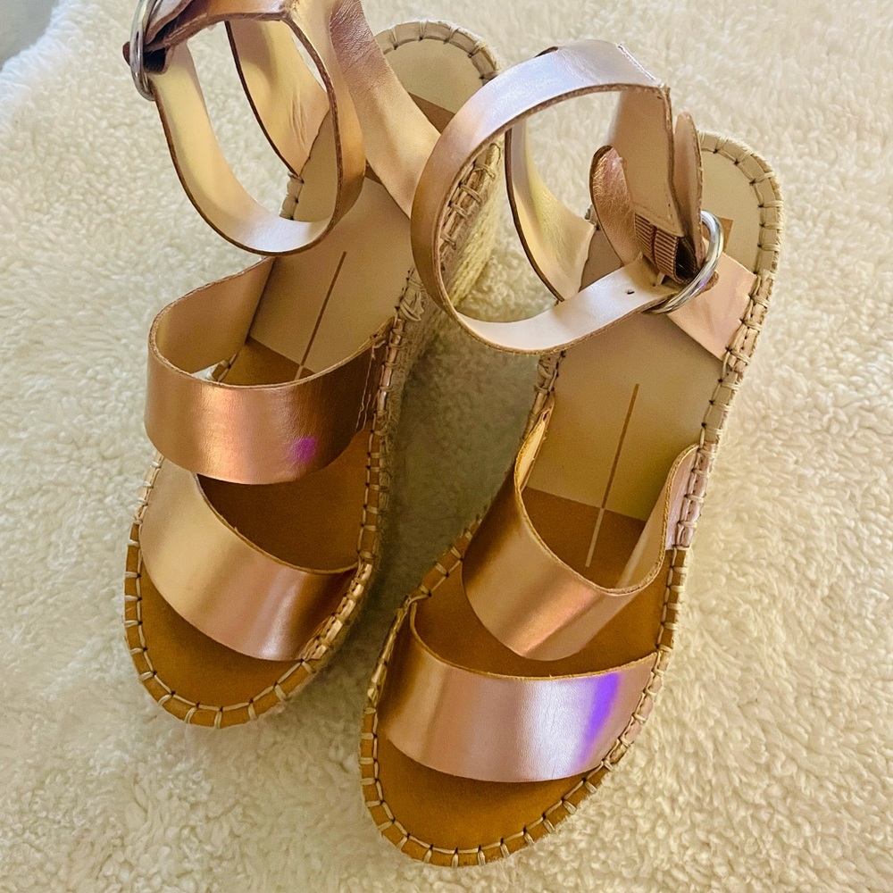 Gorgeous Dolce Vita rose/champagne color wedges 8.5 gently loved!